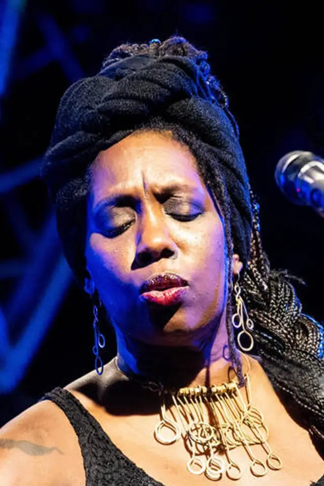 Zdjęcie  (Durga McBroom)