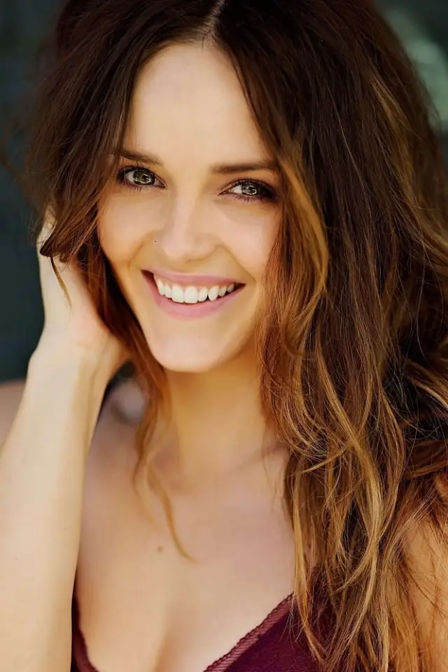 Zdjęcie  (Rebecca Breeds)