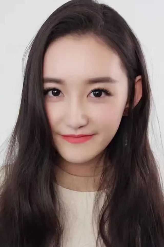 Zdjęcie  (Jiang Yiyi)