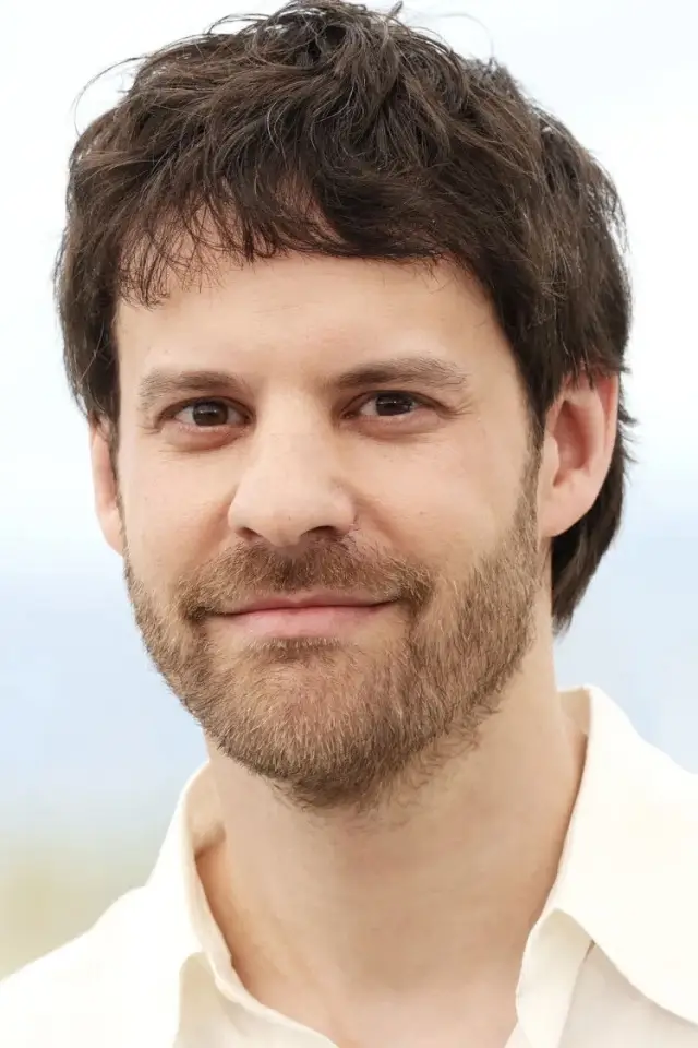 Zdjęcie  (Charlie Polinger)