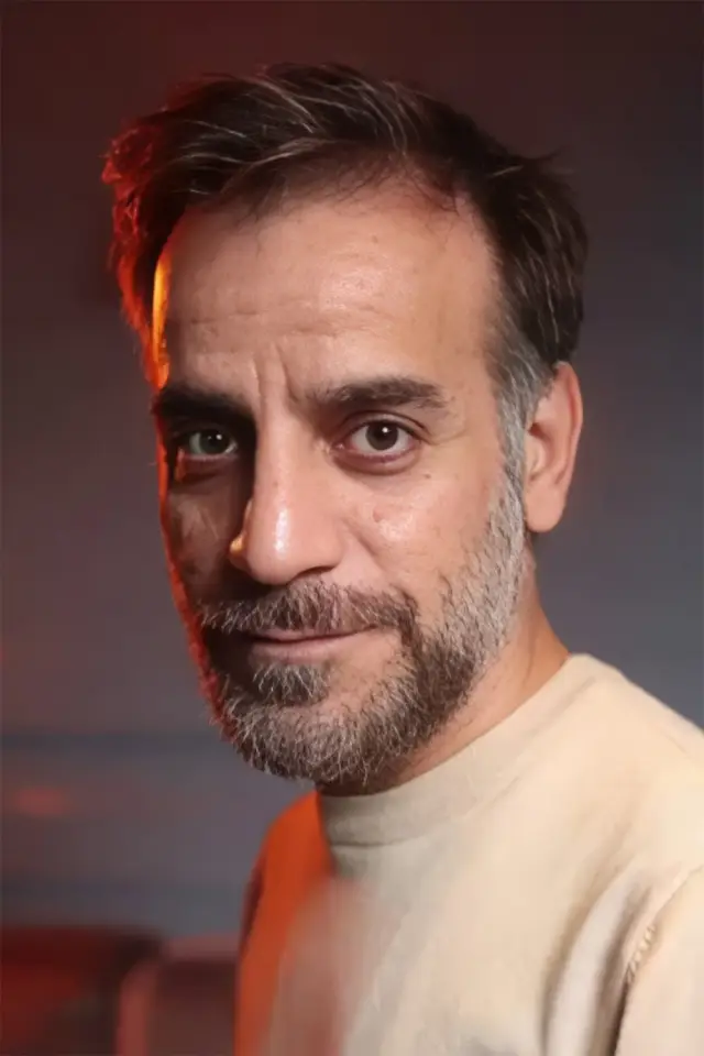 Zdjęcie  (Shahram Mokri)