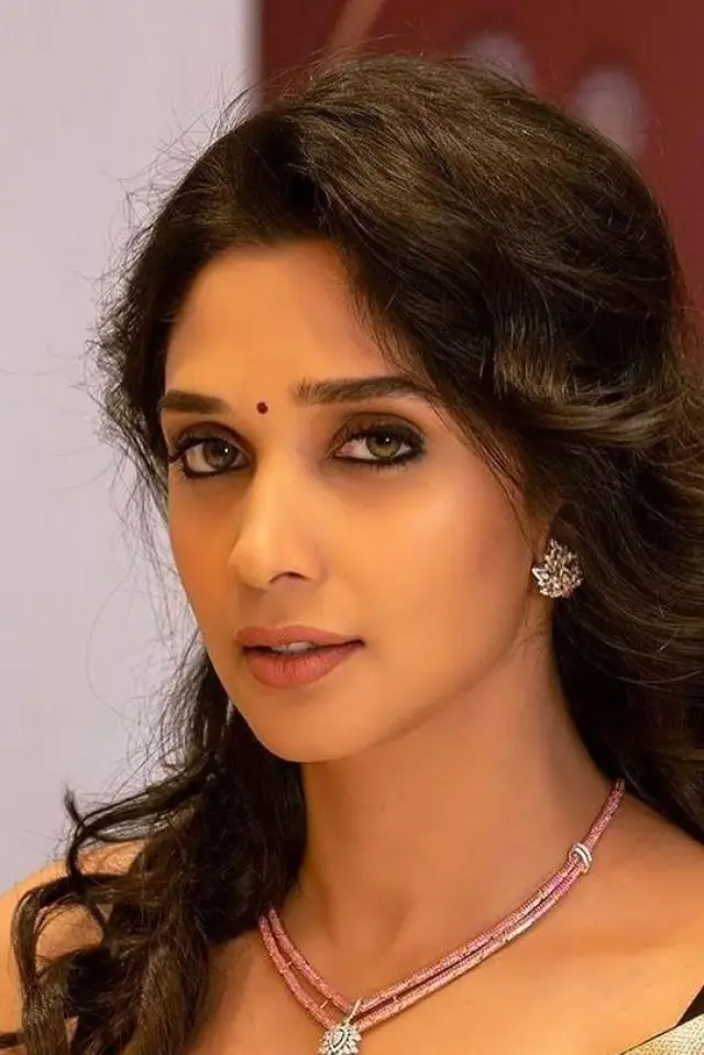 Zdjęcie  (Nyla Usha)