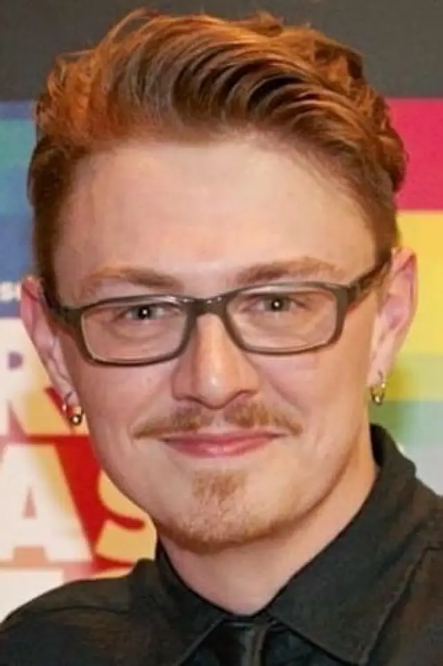 Zdjęcie Adrian Powers