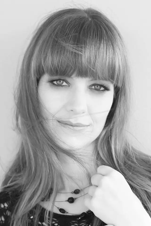 Zdjęcie Angela Little