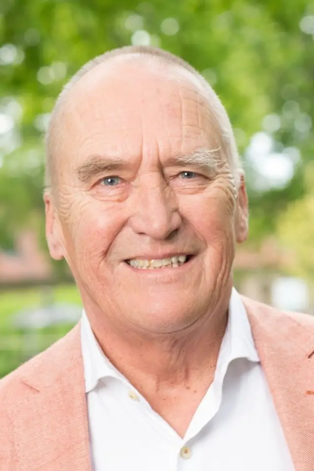 Zdjęcie  (Hans Mosesson)