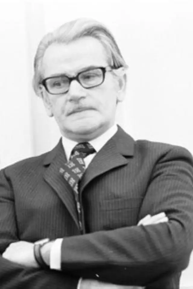 Zdjęcie  (Reg Hill)