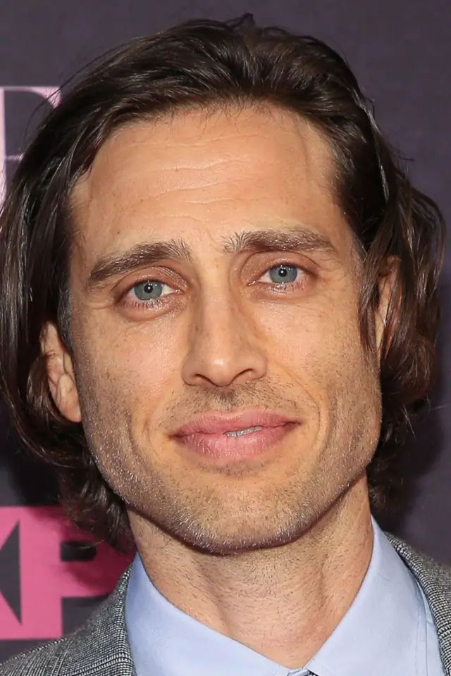 Zdjęcie  (Brad Falchuk)