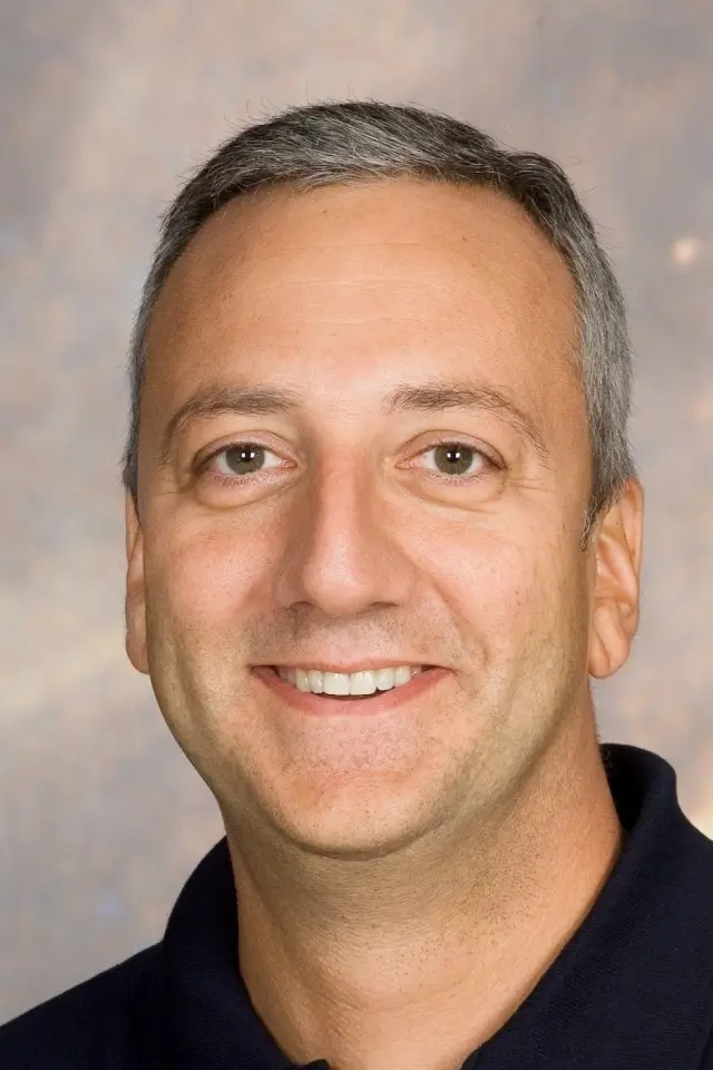 Zdjęcie  (Michael J. Massimino)