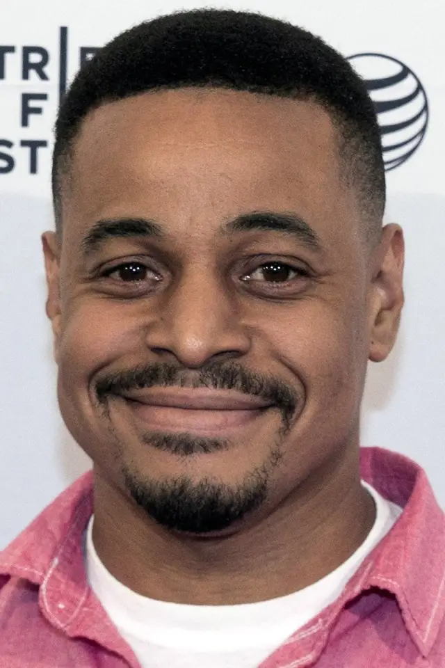 Zdjęcie  (Corey Parker Robinson)
