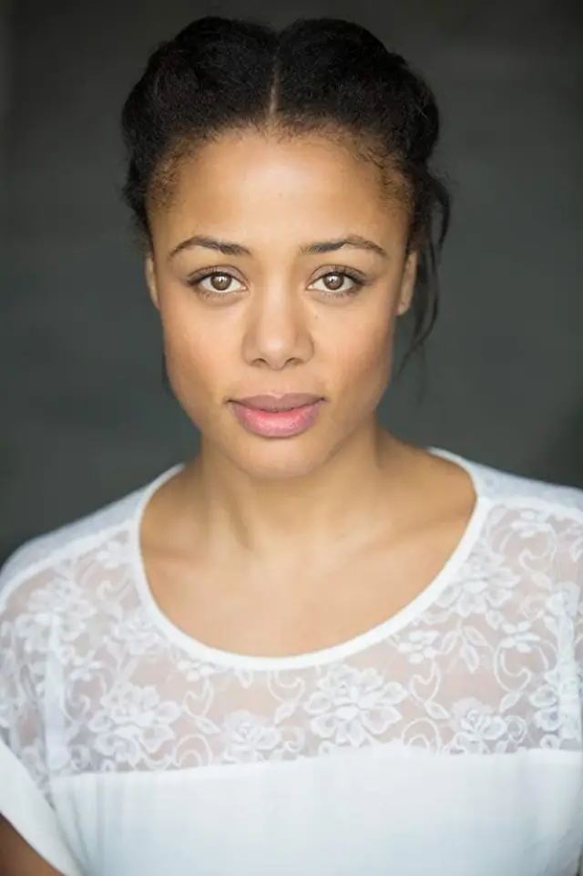 Zdjęcie Nina Toussaint-White