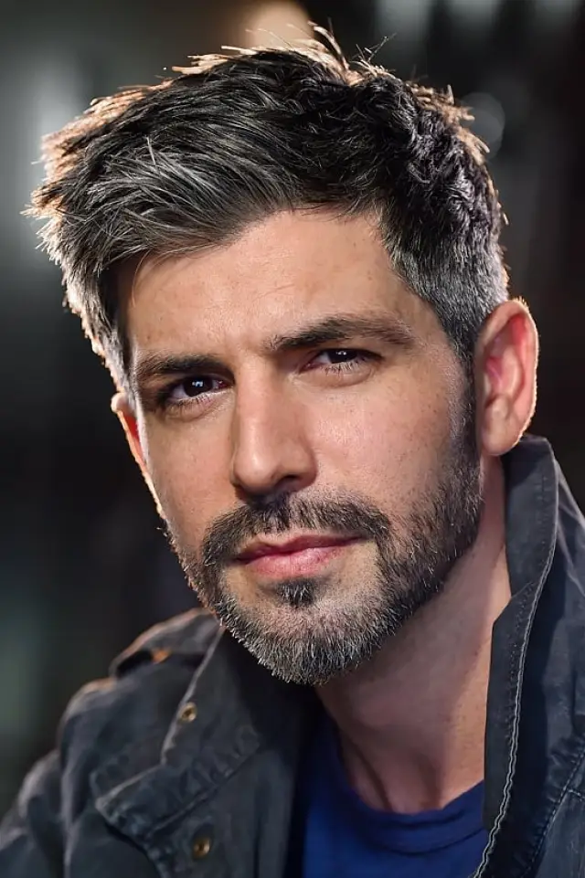 Zdjęcie  (Kayvon Esmaili)