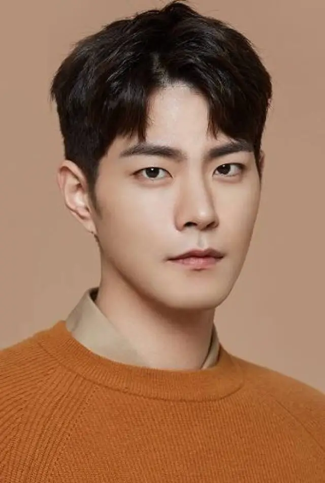 Zdjęcie  (Hong Jong-hyun)