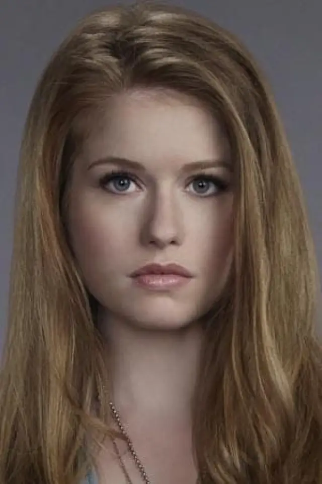 Zdjęcie  (Genevieve Angelson)