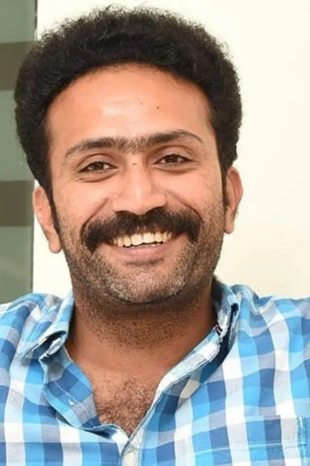 Zdjęcie Shine Tom Chacko