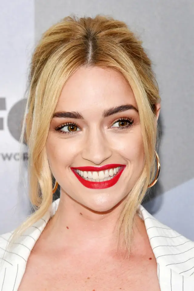 Zdjęcie Brianne Howey
