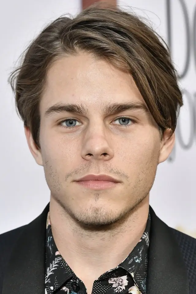 Zdjęcie Jake Manley