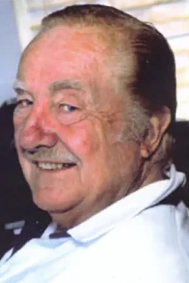 Zdjęcie  (Hoyt Curtin)