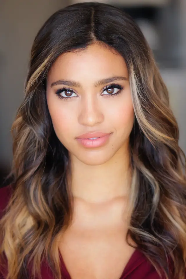 Zdjęcie  (Kara Royster)