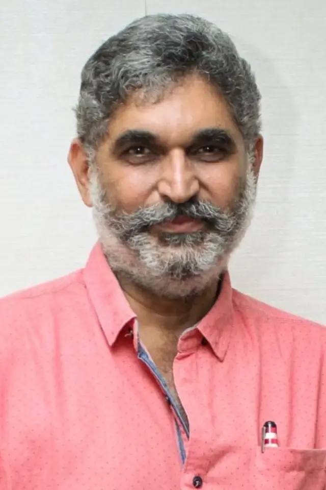 Zdjęcie Suresh Chandra Menon (Suresh Chandra Menon)