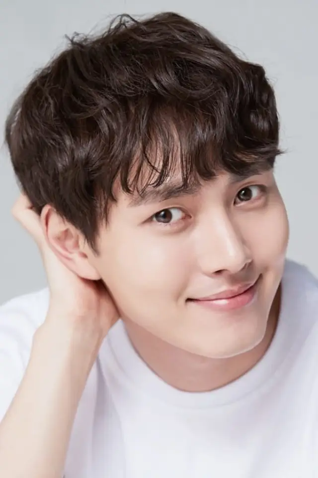 Zdjęcie  (Lee Tae-ri)