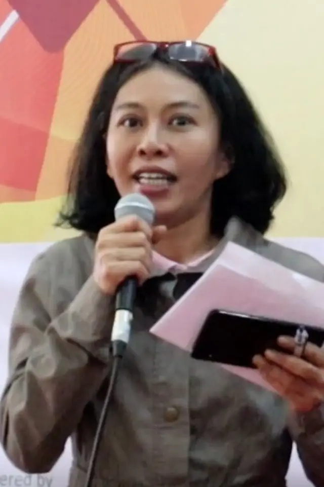 Zdjęcie  (Key Mangunsong)
