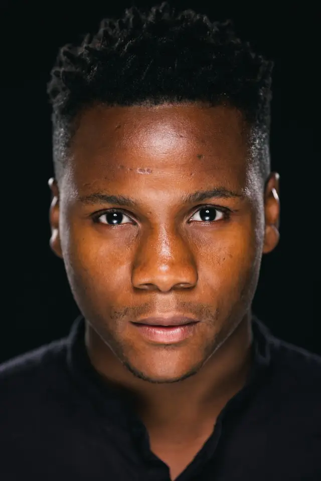 Zdjęcie Tobi Bakare