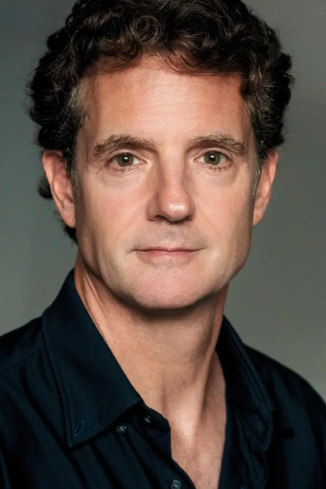 Zdjęcie  (Michael Simon Hall)