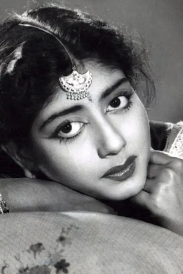 Zdjęcie  (Sabitri Chatterjee)