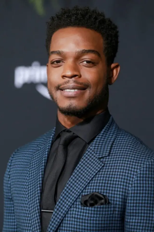Zdjęcie Stephan James