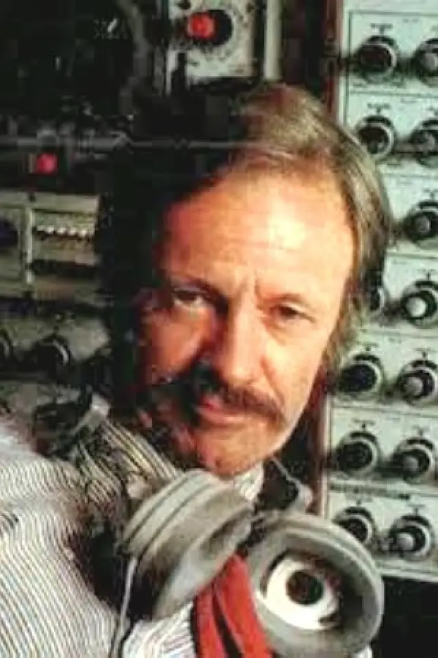 Zdjęcie  (Dudley Simpson)