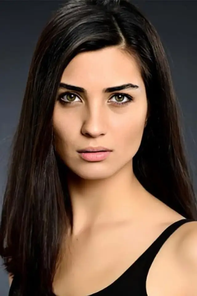 Zdjęcie  (Tuba Büyüküstün)