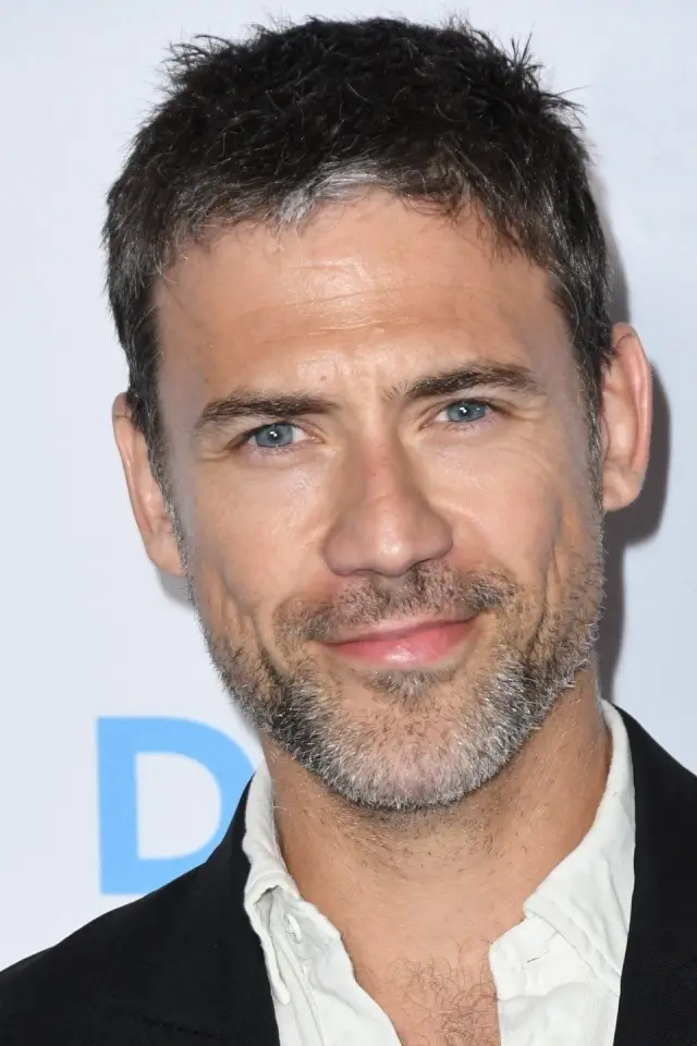 Zdjęcie Adam Rayner