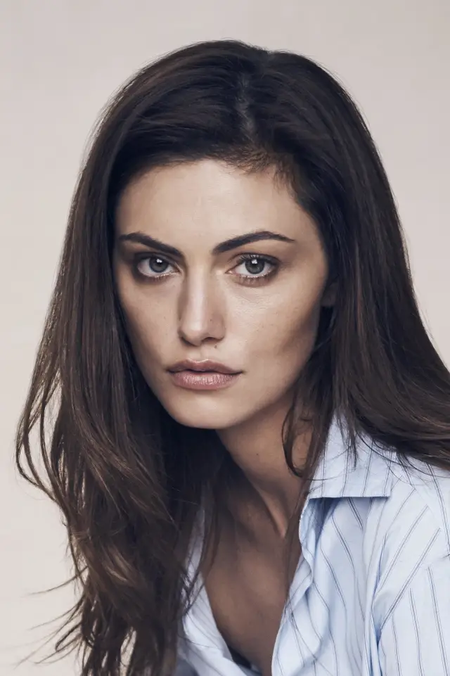 Zdjęcie Phoebe Tonkin