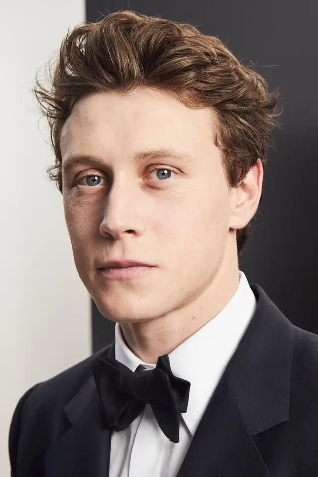 Zdjęcie George MacKay