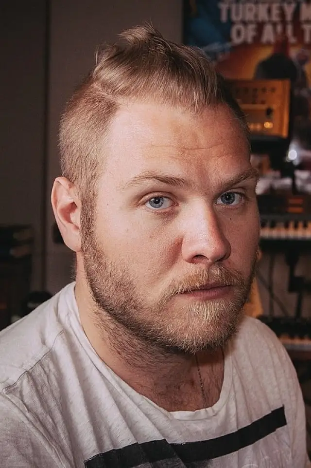 Zdjęcie Dominik Lweis (Dominic Lewis)