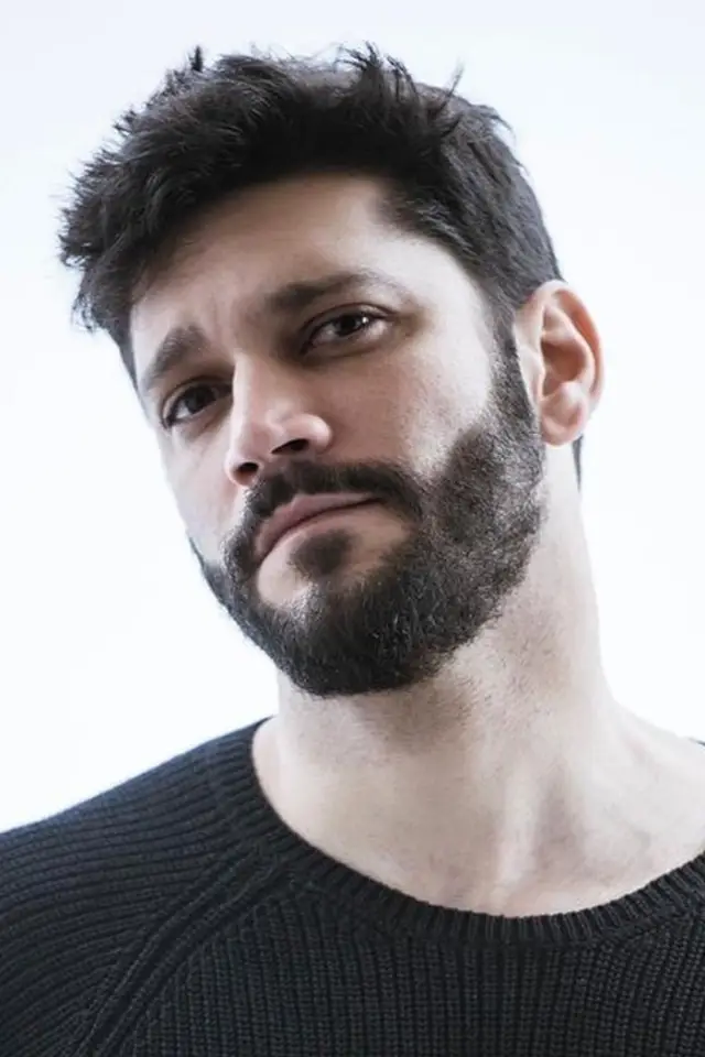 Zdjęcie  (Armando Babaioff)