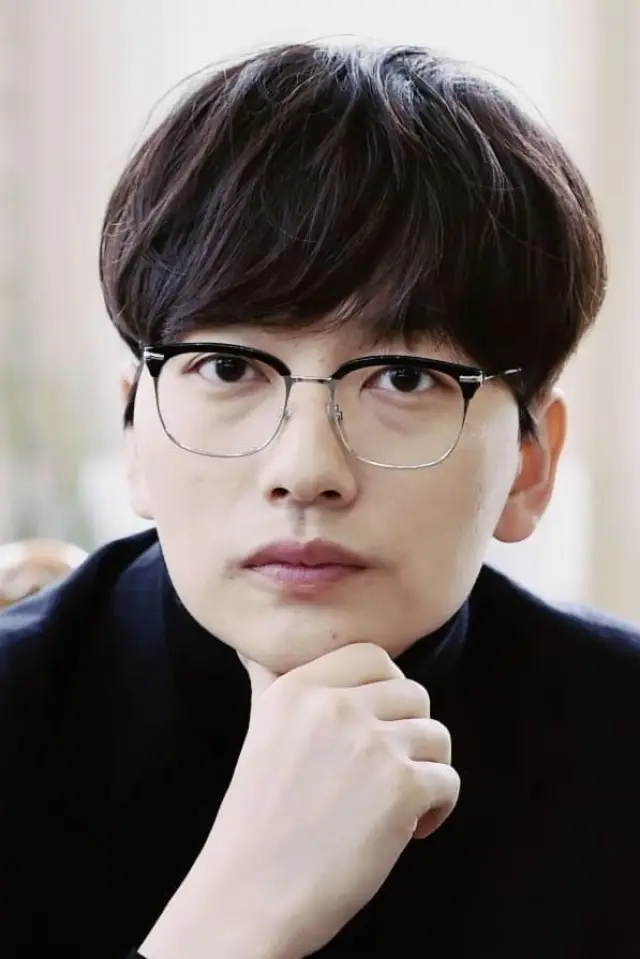 Zdjęcie Lee Dong-hwi