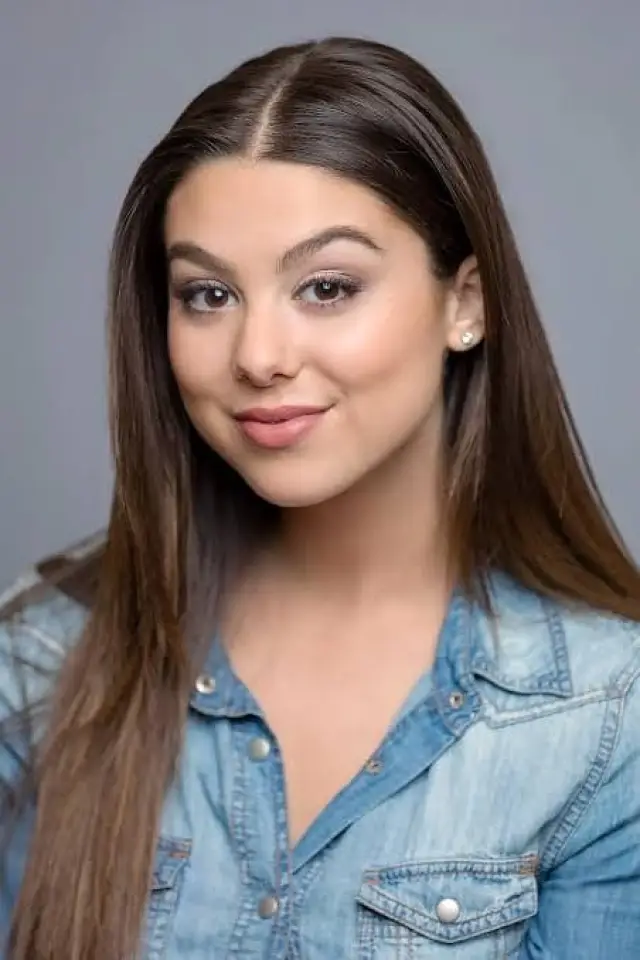 Zdjęcie  (Kira Kosarin)