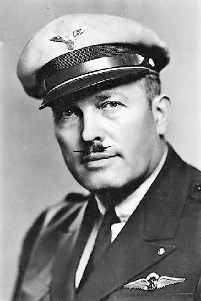 Zdjęcie  (Roscoe Turner)
