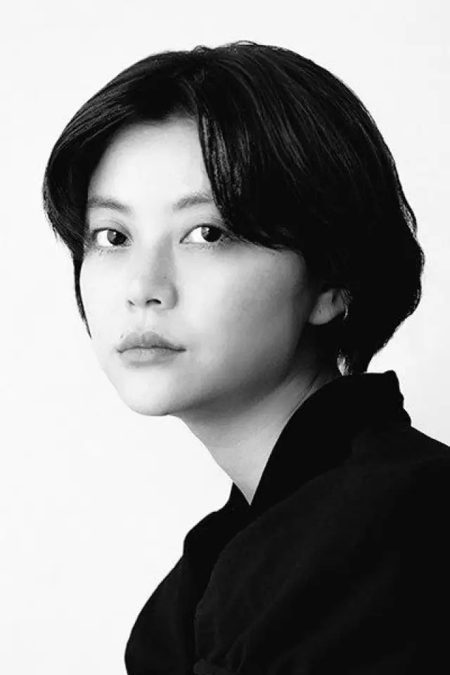 Zdjęcie  (Tomona Hirota)