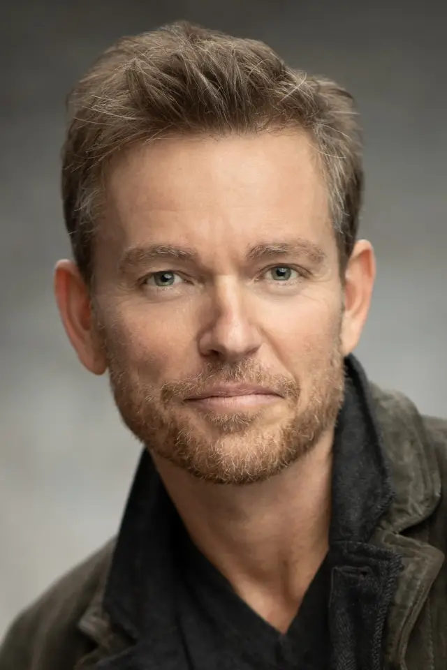 Zdjęcie Dżonathen Skarf (Jonathan Scarfe)