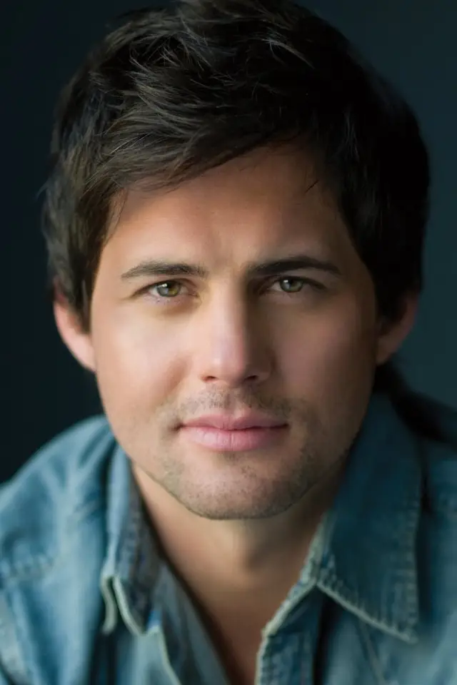 Zdjęcie Kristoffer Polaha