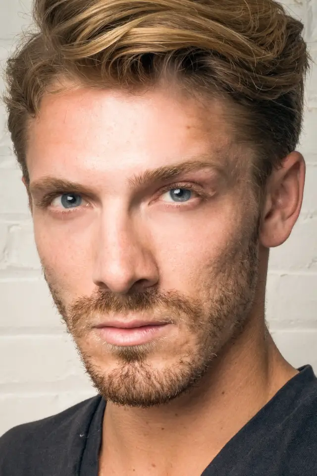 Zdjęcie  (Justin Gerhard)