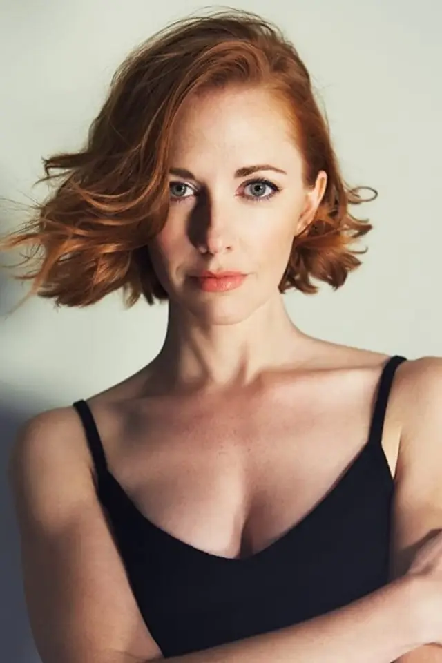 Zdjęcie TARA JELLAND (Tara Yelland)