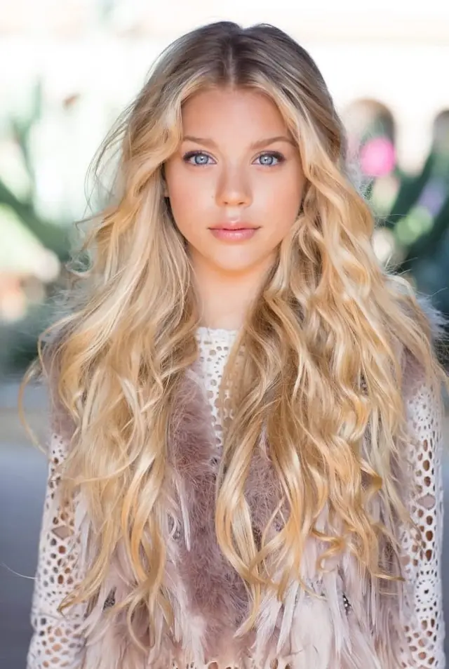 Zdjęcie  (Kaylyn Slevin)