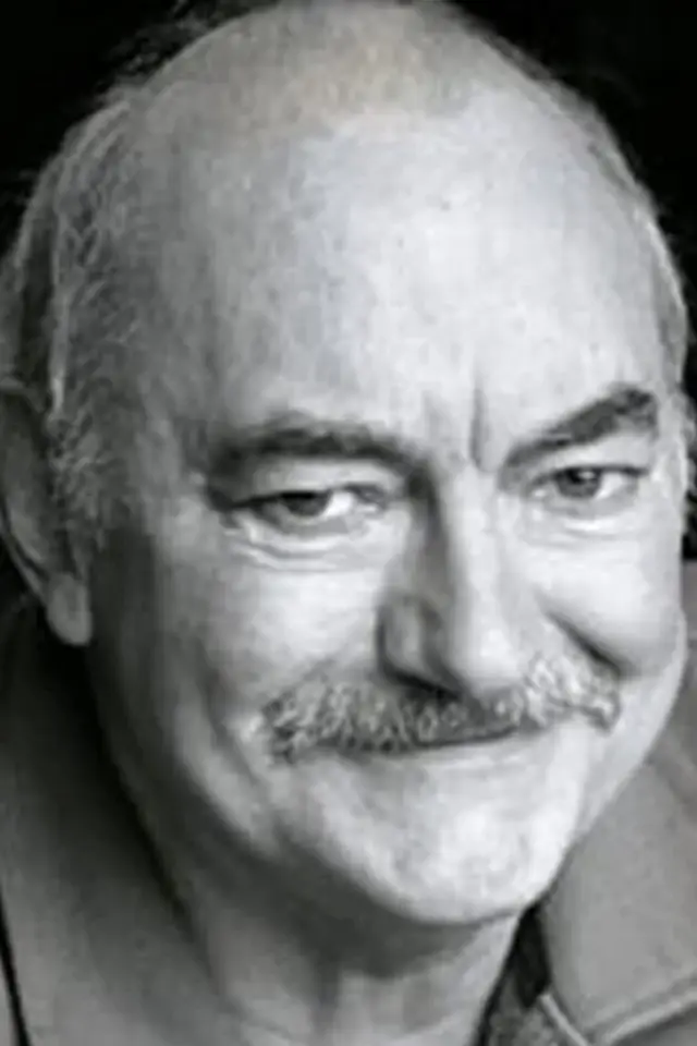 Zdjęcie  (Frank Ellis)