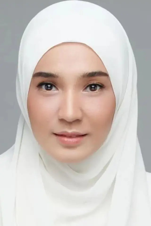 Zdjęcie  (Dhini Aminarti)