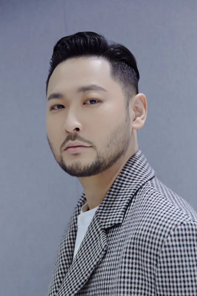 Zdjęcie  (Mithra Jin)
