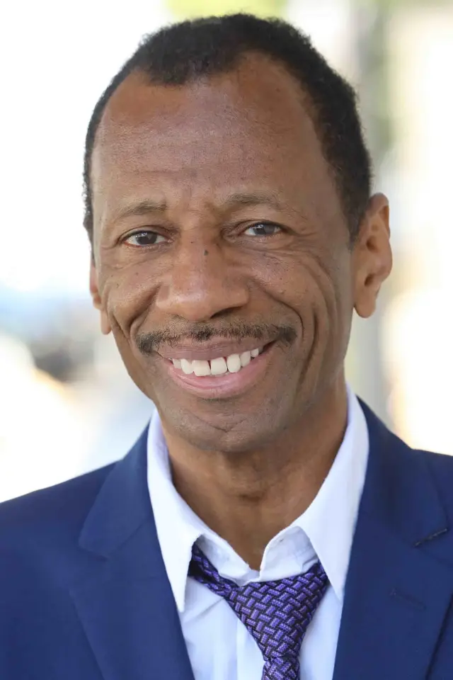 Zdjęcie  (CJ Jones)