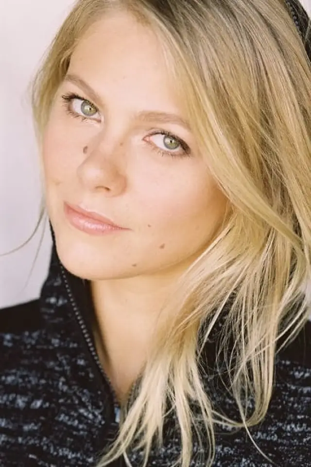 Zdjęcie Lily Cowles